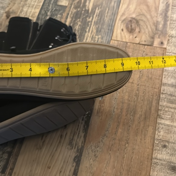 Belle Chiara Suede Mohican Style Boots Women’s US size 6.5 Eur37 - Picture 4 of 6